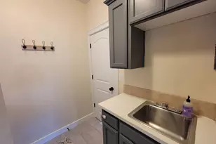 4889 Whitewater St NE, Salem, OR 97305 - Photo 37