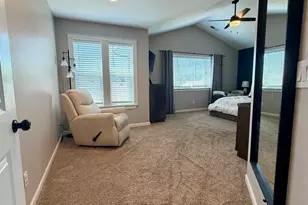 4889 Whitewater St NE, Salem, OR 97305 - Photo 17