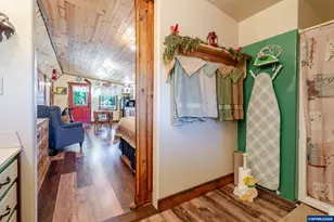 362 E Washington Ave, Brownsville, OR 97327 - Photo 33