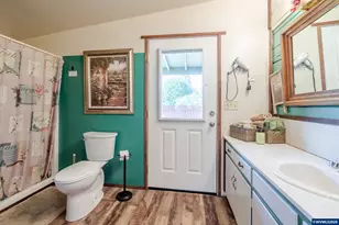 362 E Washington Ave, Brownsville, OR 97327 - Photo 31