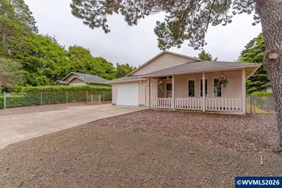50 Pacific St, Depoe Bay, OR 97341 - Photo 15