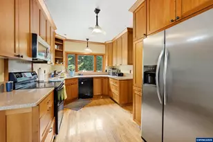 3045 NW Johnson Ave, Corvallis, OR 97330 - Photo 9