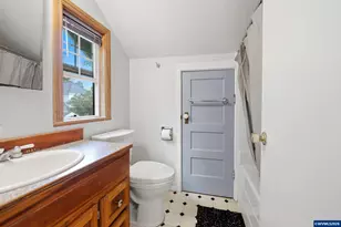 3045 NW Johnson Ave, Corvallis, OR 97330 - Photo 21