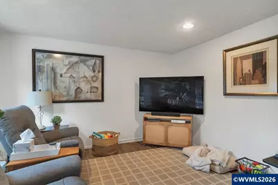 5240 Chapman St S, Salem, OR 97306 - Photo 35