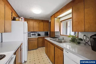 33120 S Meridian Rd, Woodburn, OR 97071 - Photo 15