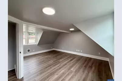 475 NE Alder St, Mill City, OR 97360 - Photo 13