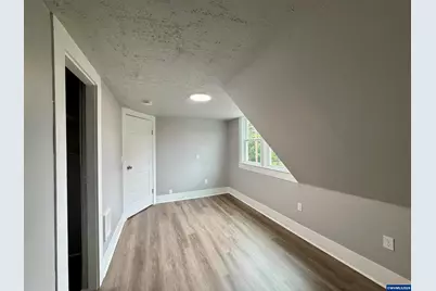 475 NE Alder St, Mill City, OR 97360 - Photo 17