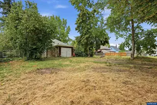 796 25th St SE, Salem, OR 97301 - Photo 7