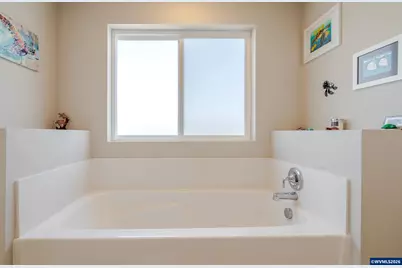 235 Walnut St, Mount Angel, OR 97362 - Photo 25