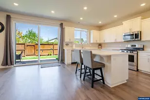 235 Walnut St, Mount Angel, OR 97362 - Photo 13