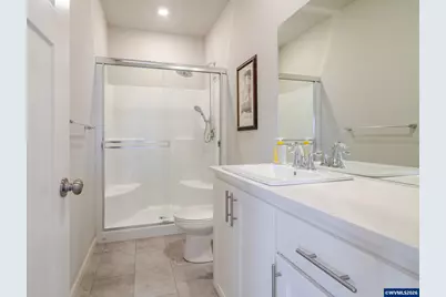 235 Walnut St, Mount Angel, OR 97362 - Photo 17
