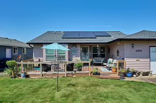 2093 Astor Way, Woodburn, OR 97071 - Photo 3