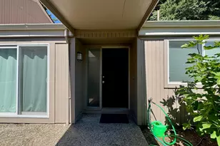 1889 Lexington Cir SE, Salem, OR 97306 - Photo 7