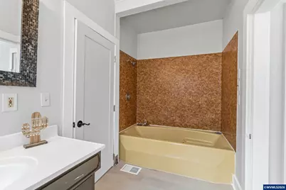 1020 SW E Av, Corvallis, OR 97333 - Photo 17