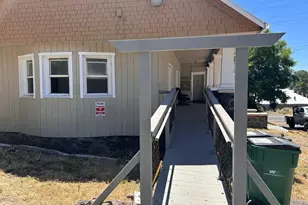 213 Cedar St, Klamath Falls, OR 97601 - Photo 5