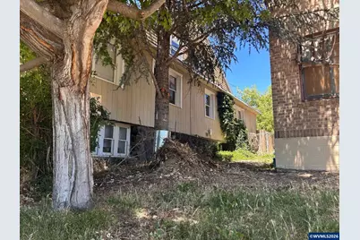 213 Cedar St, Klamath Falls, OR 97601 - Photo 7