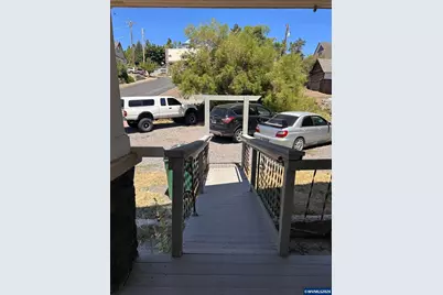 213 Cedar St, Klamath Falls, OR 97601 - Photo 11