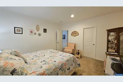 1735 25th Av SW, Albany, OR 97321 - Photo 3