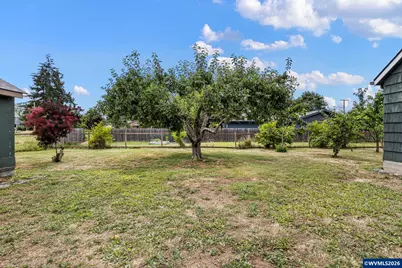 320 E Blakely Av, Brownsville, OR 97327 - Photo 43