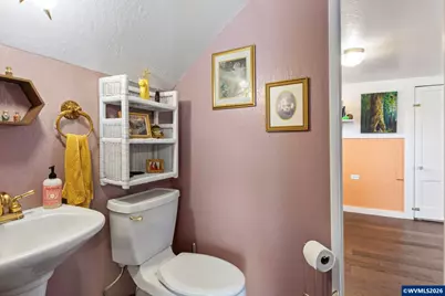 320 E Blakely Av, Brownsville, OR 97327 - Photo 33