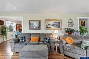 320 E Blakely Ave, Brownsville, OR 97327 - Photo 5