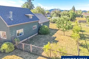 320 E Blakely Ave, Brownsville, OR 97327 - Photo 41