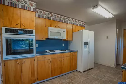 850 W Rose St, Lebanon, OR 97355 - Photo 7