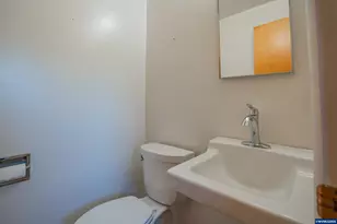 850 W Rose St, Lebanon, OR 97355 - Photo 23