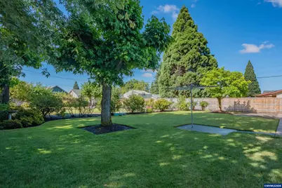 850 W Rose St, Lebanon, OR 97355 - Photo 27
