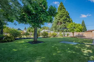 850 W Rose St, Lebanon, OR 97355 - Photo 27