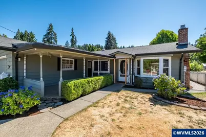1012 S Water St, Silverton, OR 97381 - Photo 5