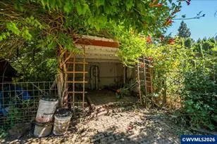 1012 S Water St, Silverton, OR 97381 - Photo 43