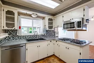 1012 S Water St, Silverton, OR 97381 - Photo 21