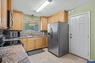 678 Menlo Dr N, Keizer, OR 97303 - Photo 11