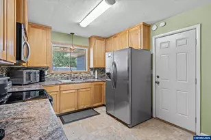 678 Menlo Dr N, Keizer, OR 97303 - Photo 11