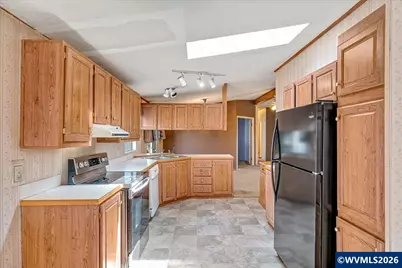 5422 Portland Rd NE #102, Salem, OR 97305 - Photo 9