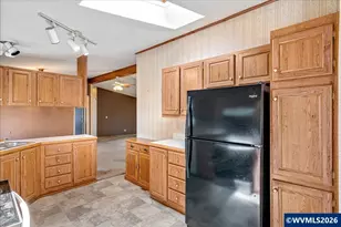 5422 Portland Rd NE, Salem, OR 97305 - Photo 11