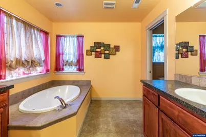 38886 SW 5th Av, Scio, OR 97374 - Photo 7