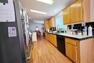 613 Royalty Cir NE, Salem, OR 97301 - Photo 9