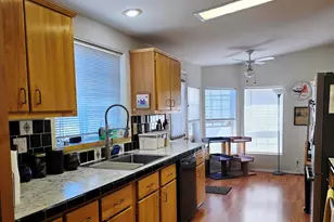 613 Royalty Cir NE, Salem, OR 97301 - Photo 5