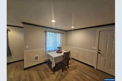 267 N 5th St, Jefferson, OR 97352 - Photo 3