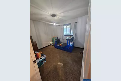 267 N 5th St, Jefferson, OR 97352 - Photo 11