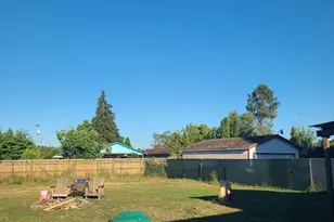 267 N 5th St, Jefferson, OR 97352 - Photo 9