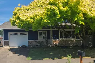 267 N 5th St, Jefferson, OR 97352 - Photo 1