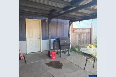 267 N 5th St, Jefferson, OR 97352 - Photo 11