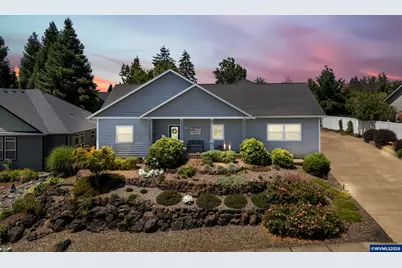 777 SE Cynthian Av, Dallas, OR 97338 - Photo 3