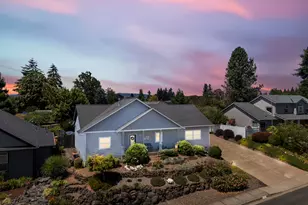777 SE Cynthian Av, Dallas, OR 97338 - Photo 5