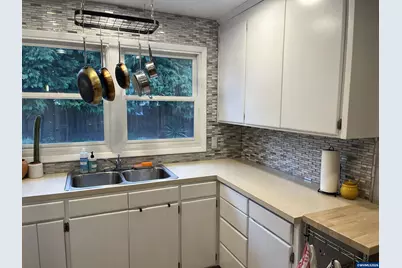 1220 NW 16th St, Corvallis, OR 97330 - Photo 9