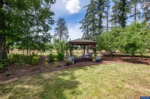 7570 Olney St SE, Salem, OR 97317 - Photo 33