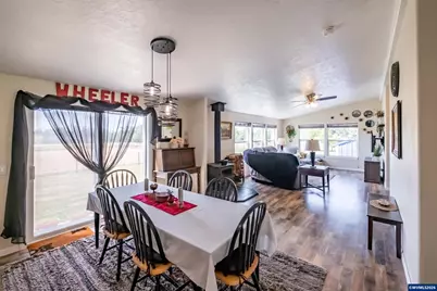 7570 Olney St SE, Salem, OR 97317 - Photo 11